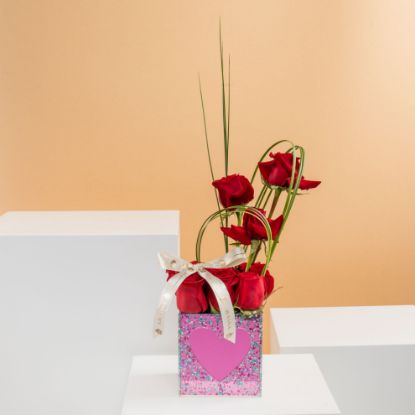 Picture of savanna love flowers vase