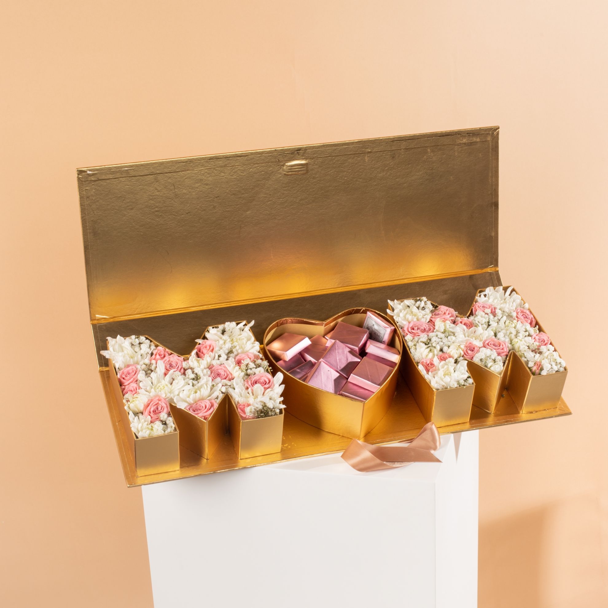 Picture of Savanna Mom Golden Box |Flowers and Chocolate