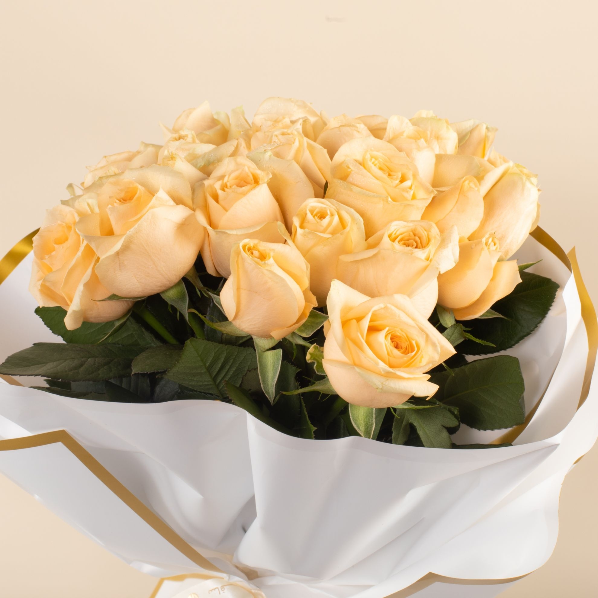Picture of 25 Peach Roses