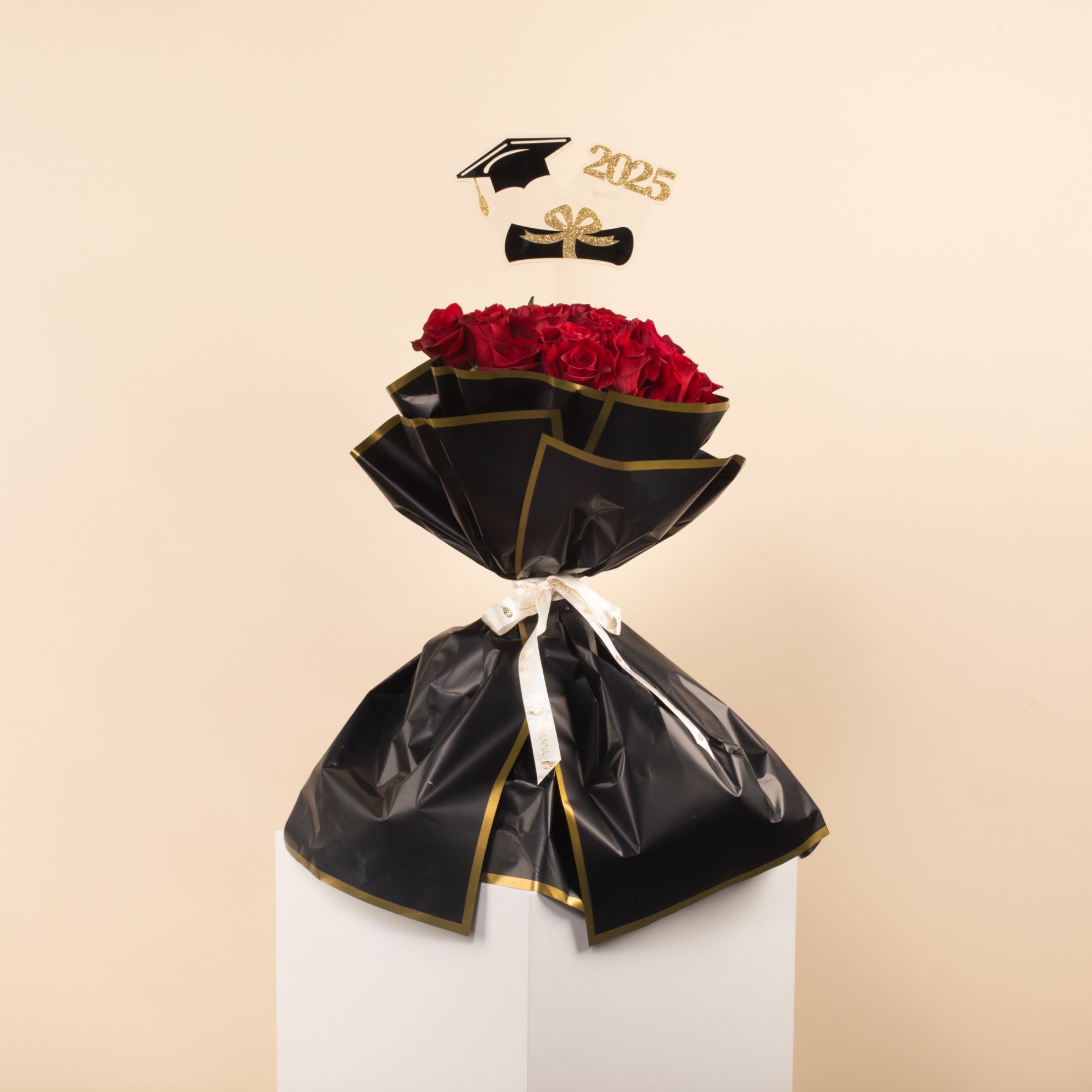 Picture of Savanna Graduation Hand Bouquet |25 Red Roses