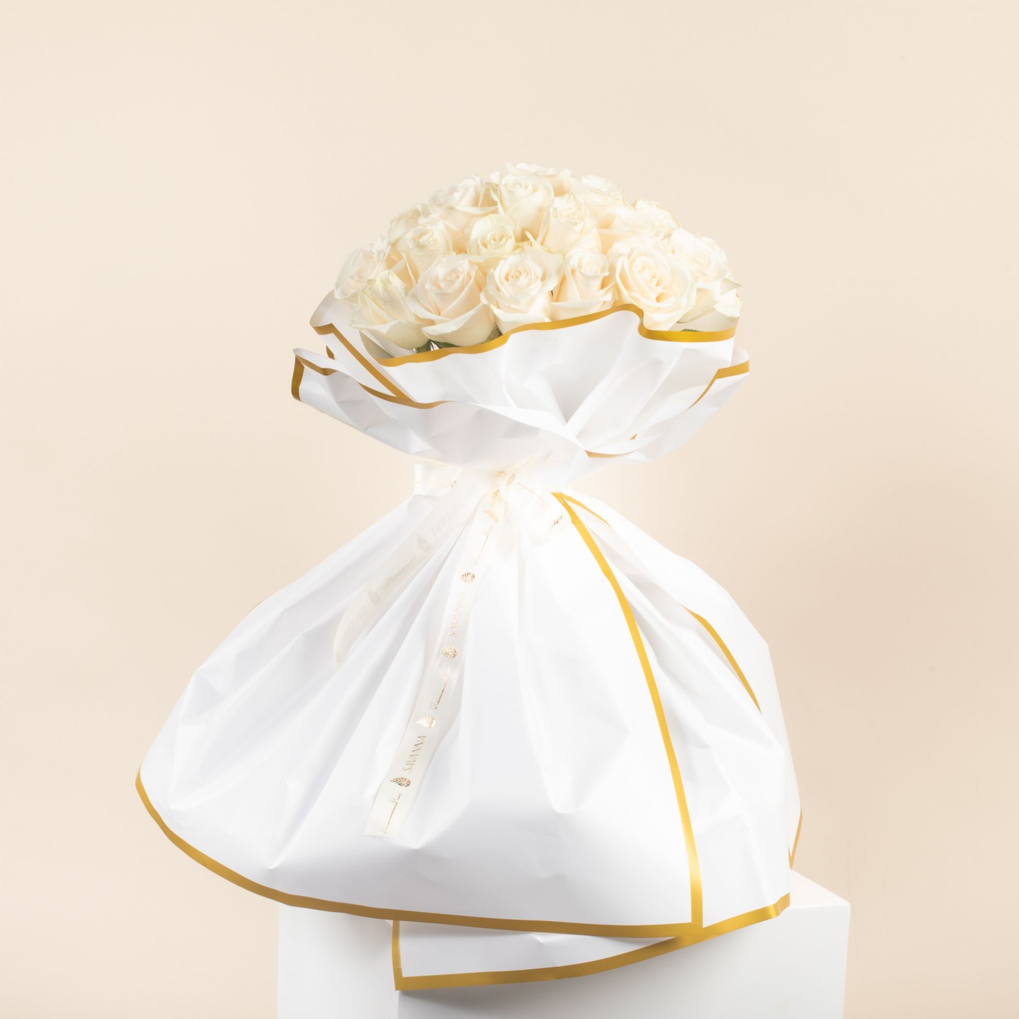 Picture of Savanna Graduation Hnad Bouquet|35 White roses