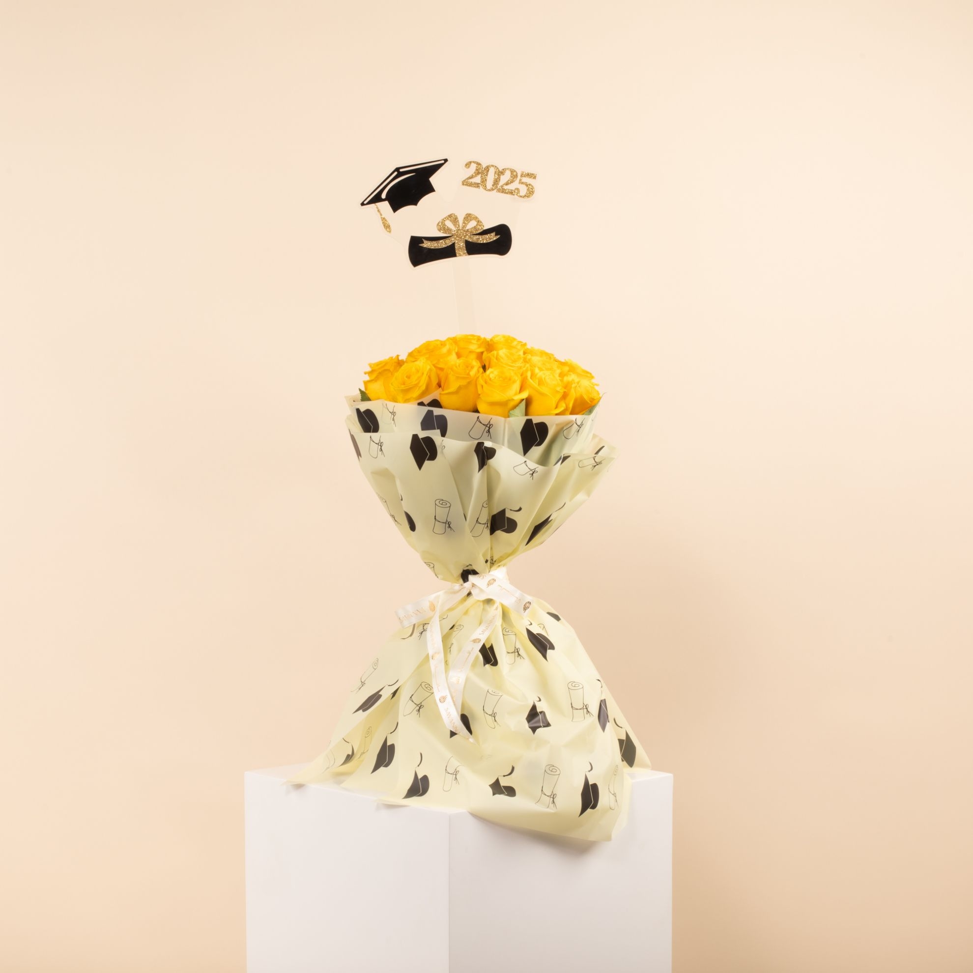 Picture of Savanna Graduation Bouquet|25 yellow roses