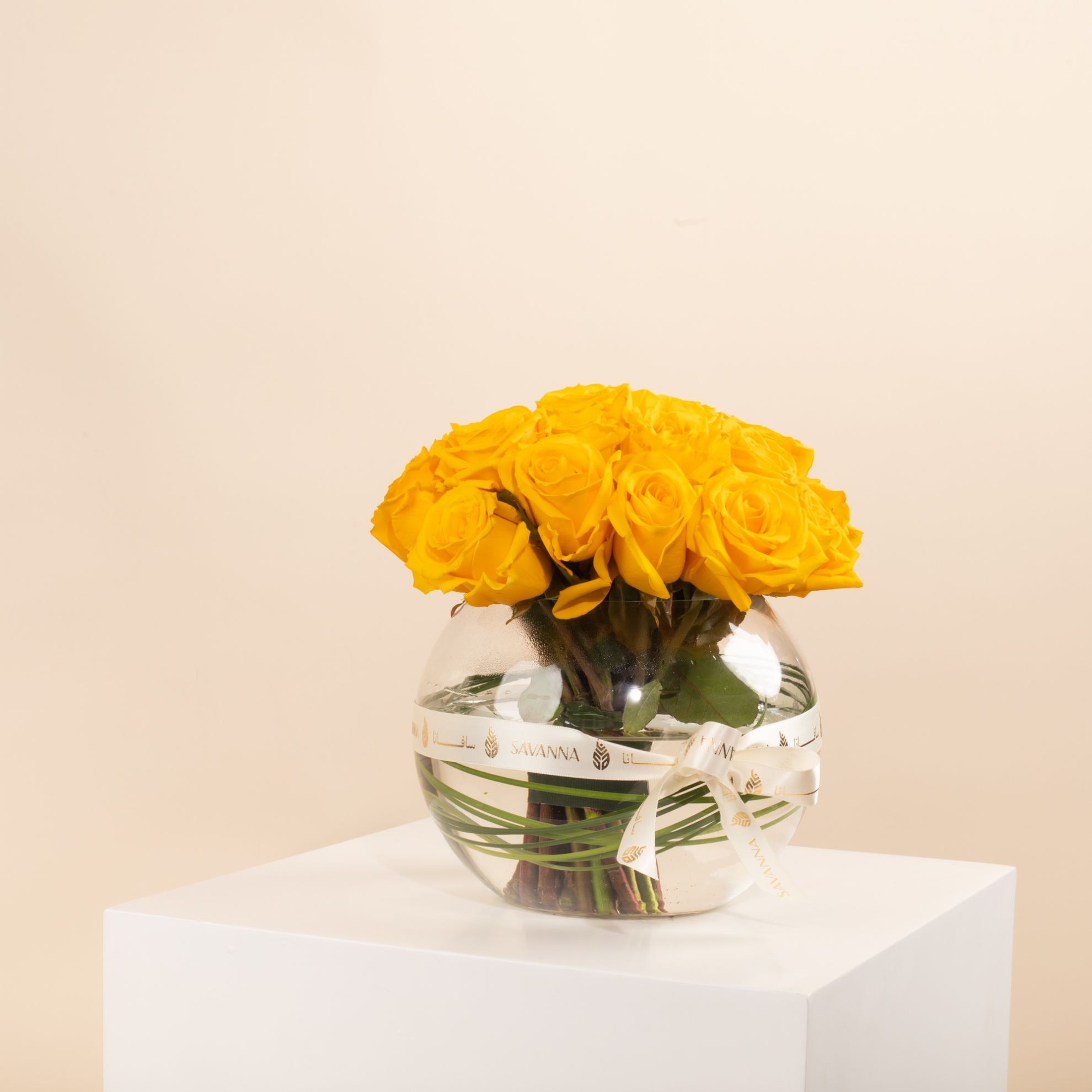 Picture of Graduation vase |20 Yellow Roses