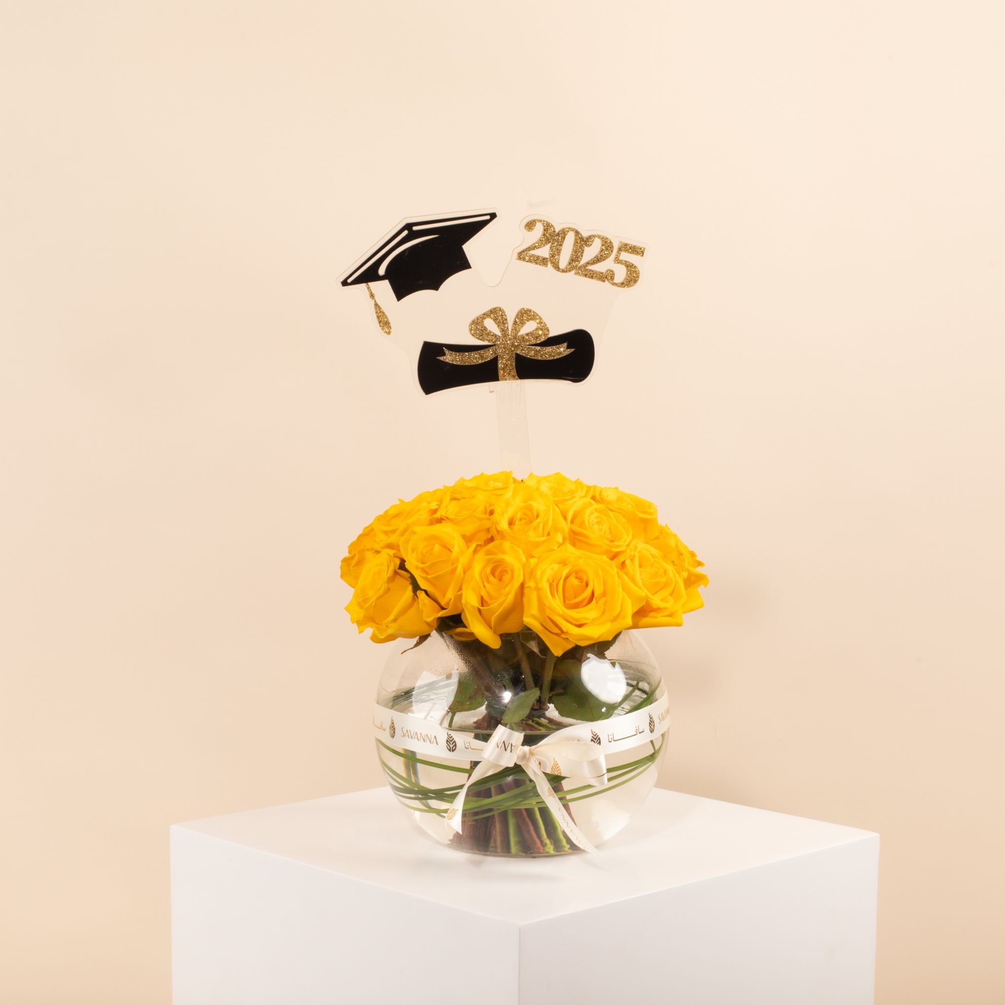 Picture of Graduation vase |20 Yellow Roses