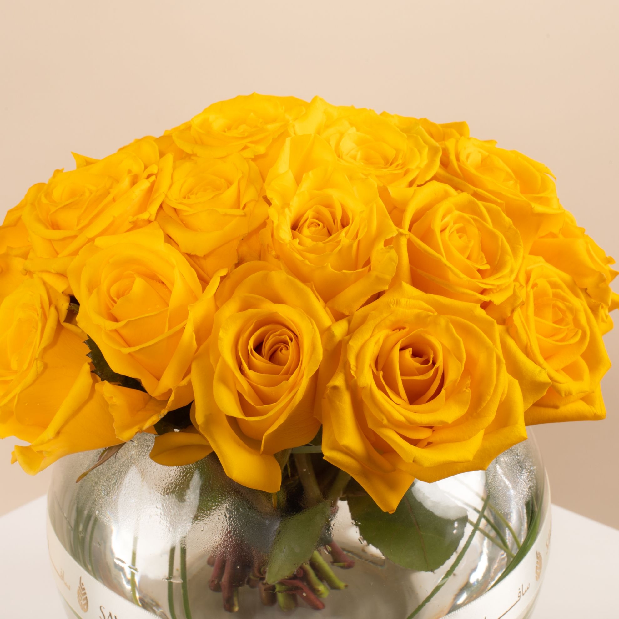 Picture of Graduation vase |20 Yellow Roses
