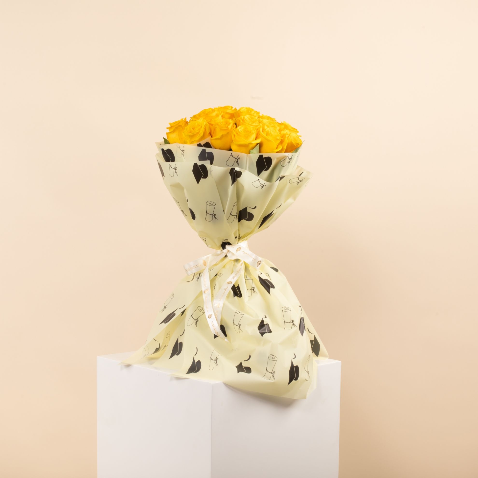 Picture of Savanna Hand Bouquet | 25 Yellow Roses