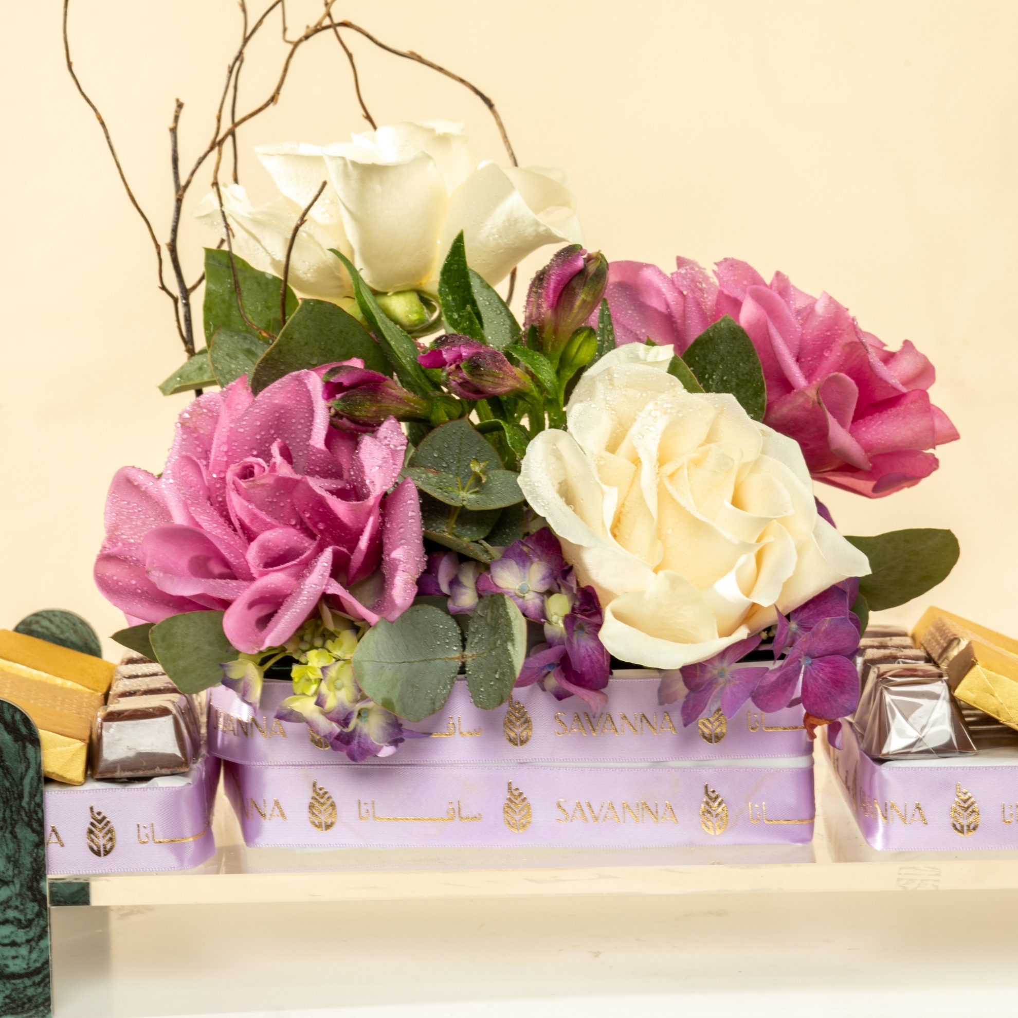 Picture of Savanna  Choclate Tray 38 Pcs | Flowers