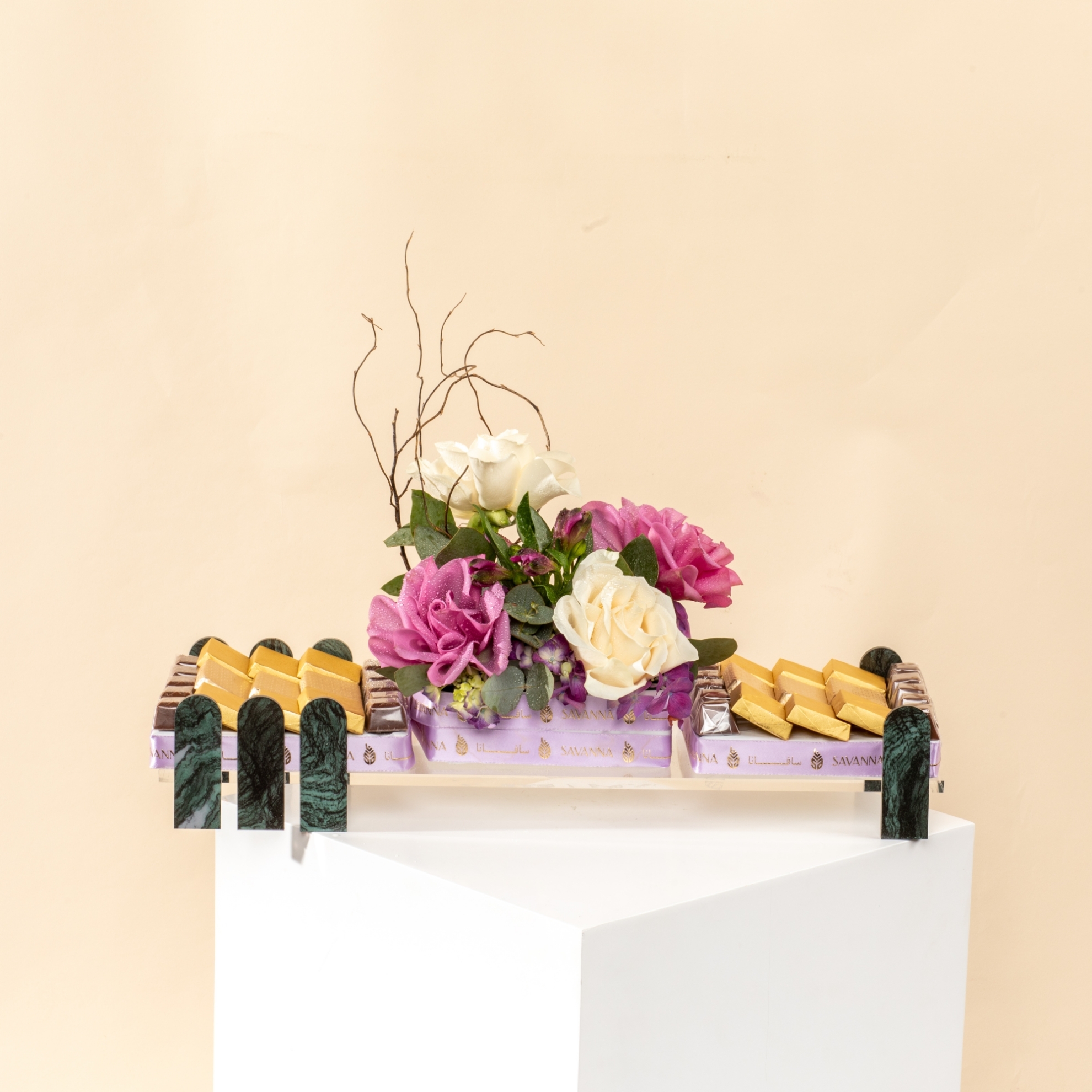 Picture of Savanna  Choclate Tray 38 Pcs | Flowers