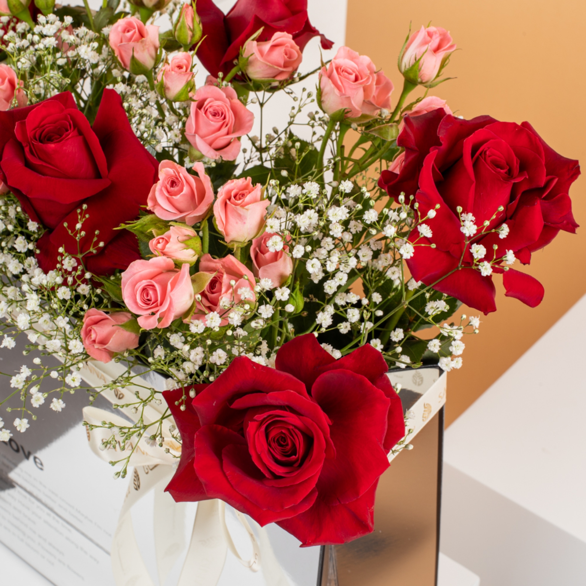 Picture of Savanna Flowers Bag |Red Rose Gypso White