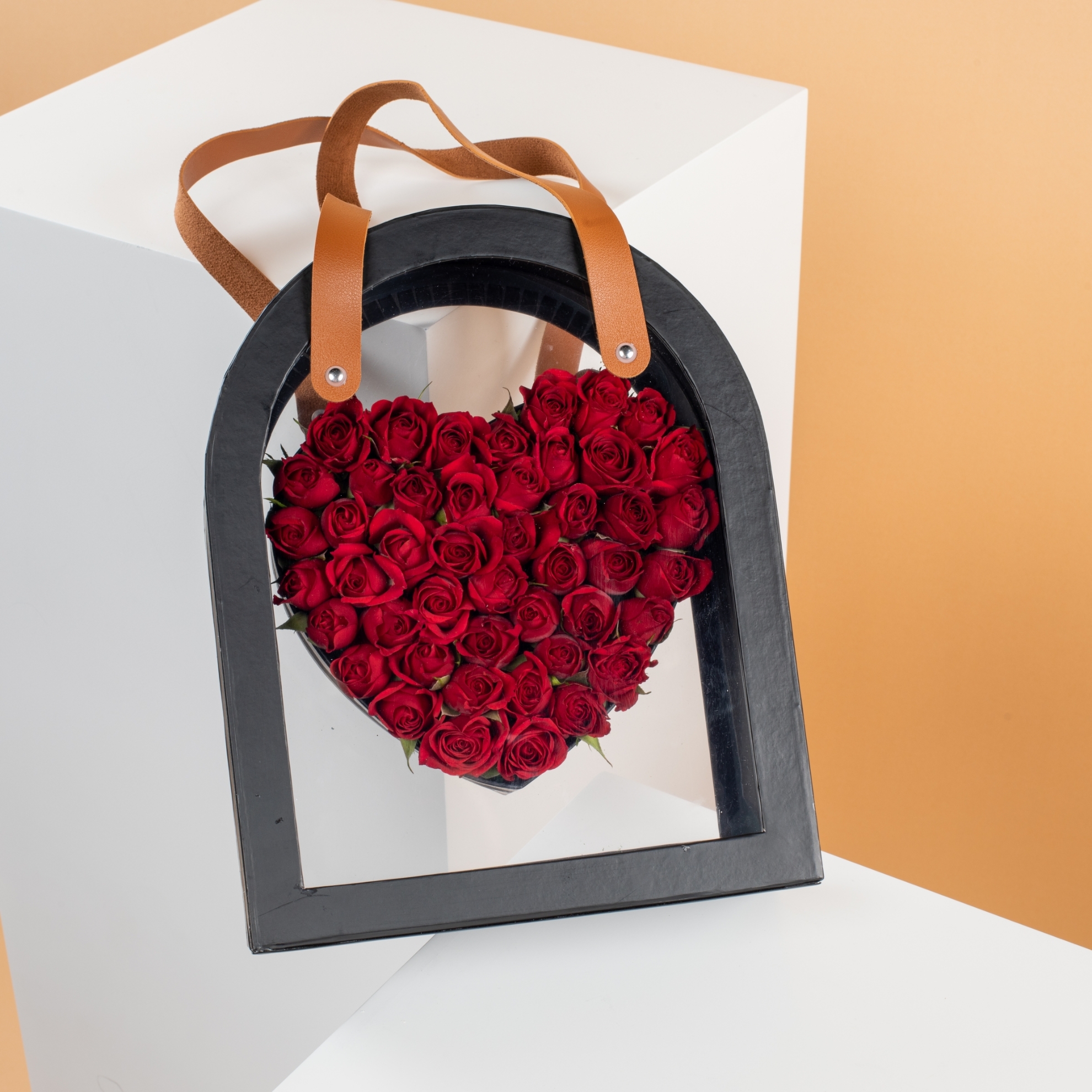 Picture of Black Heart Bag |Baby Red Rose
