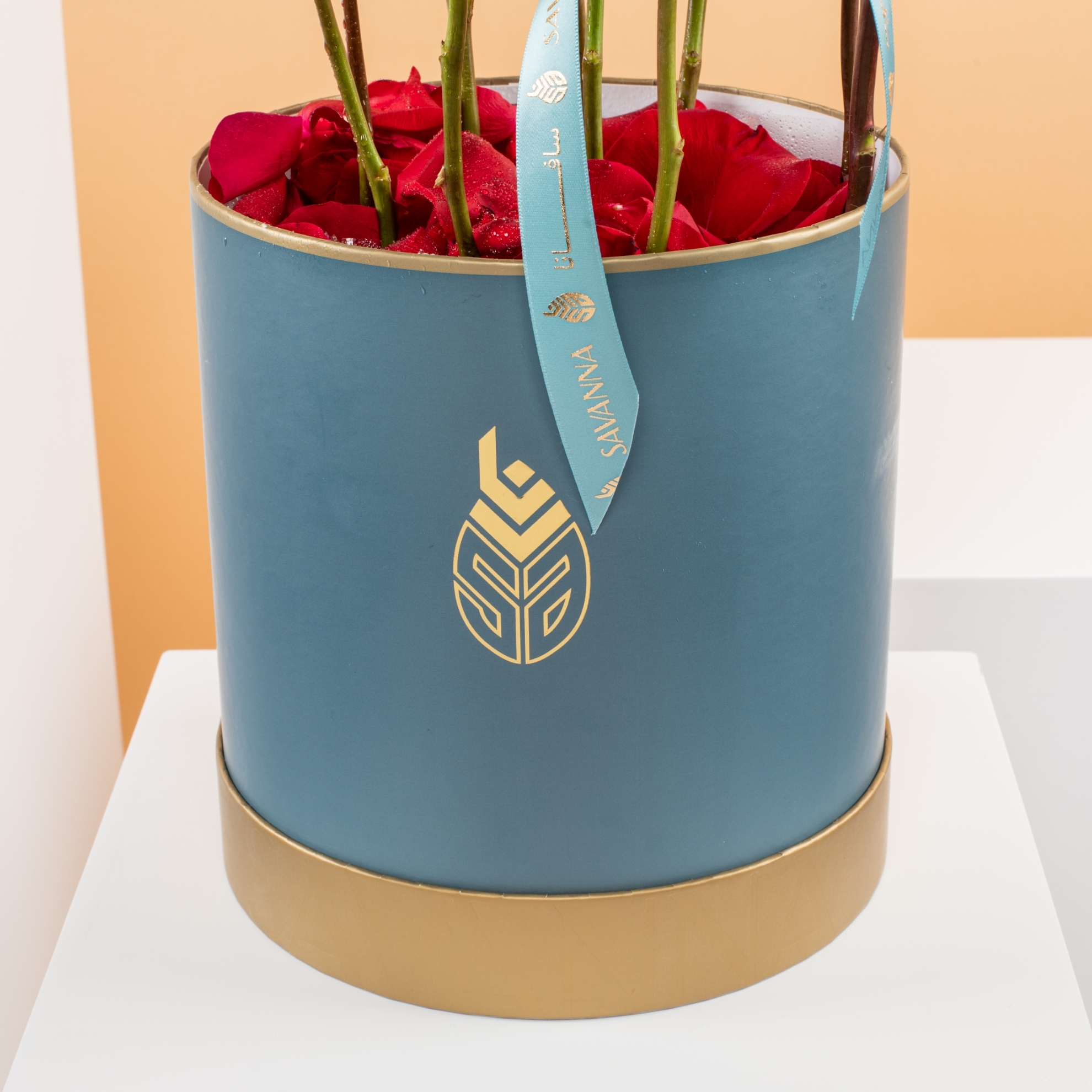 Picture of Savanna Round Box Red Rose |Love Stick