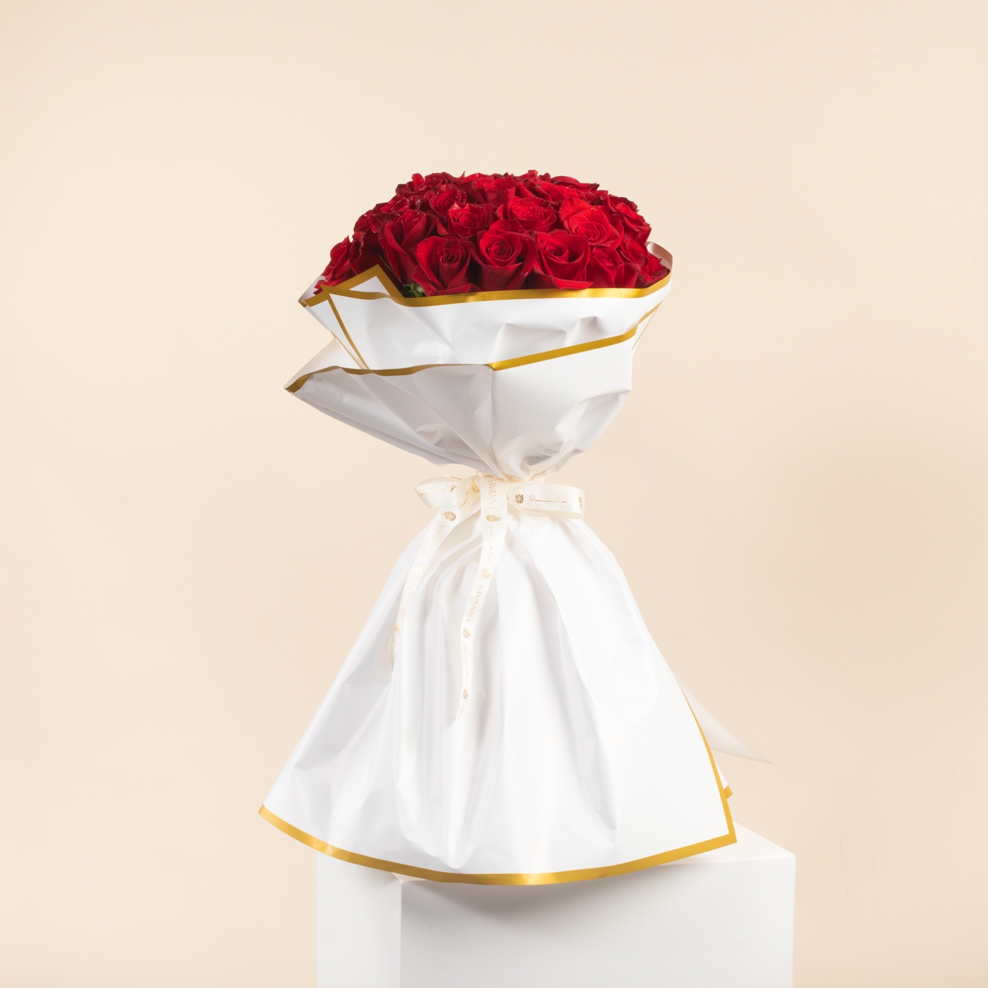 Picture of Savanna Flowers Hand Bouquet |35 Red Roses