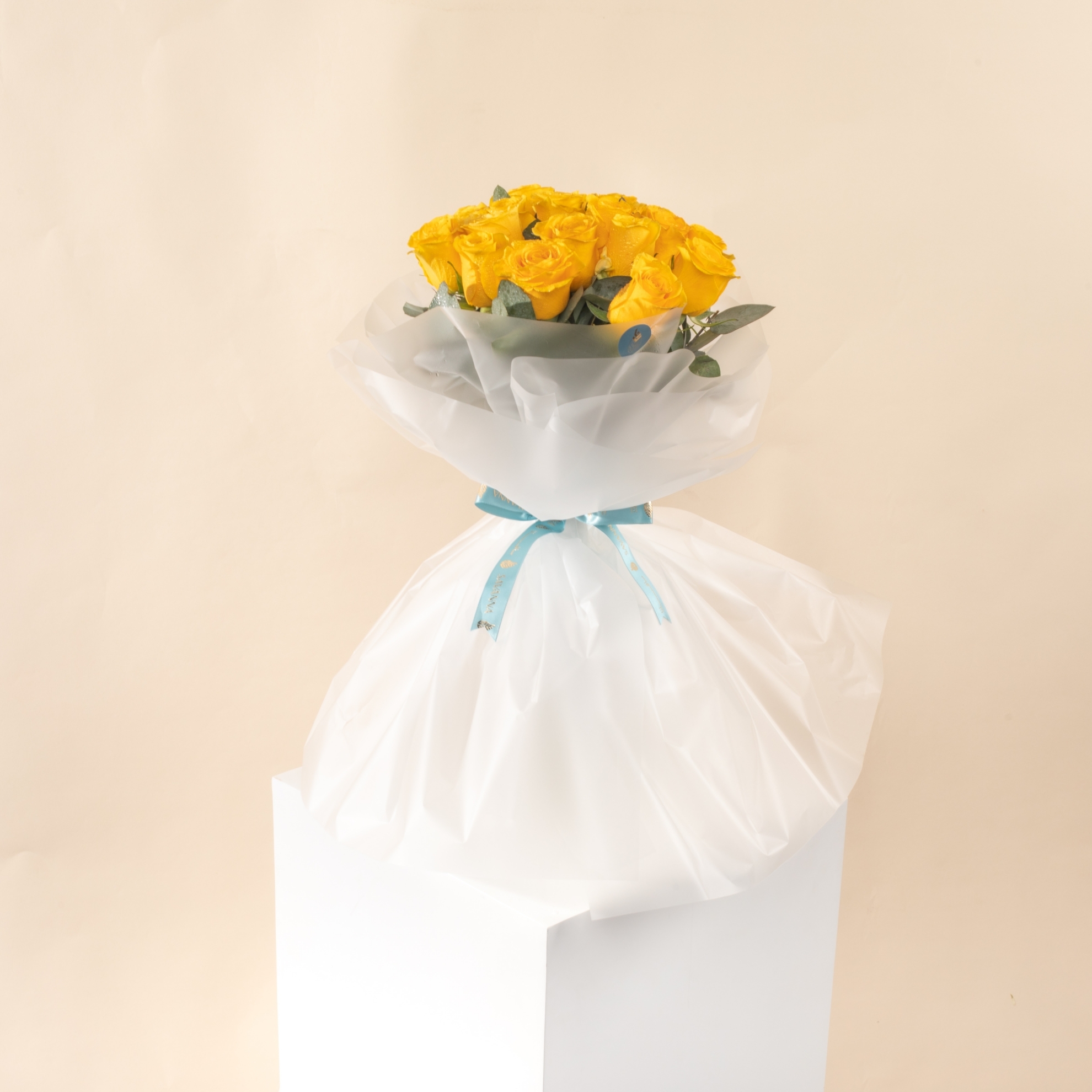 Picture of 20 yellow roses