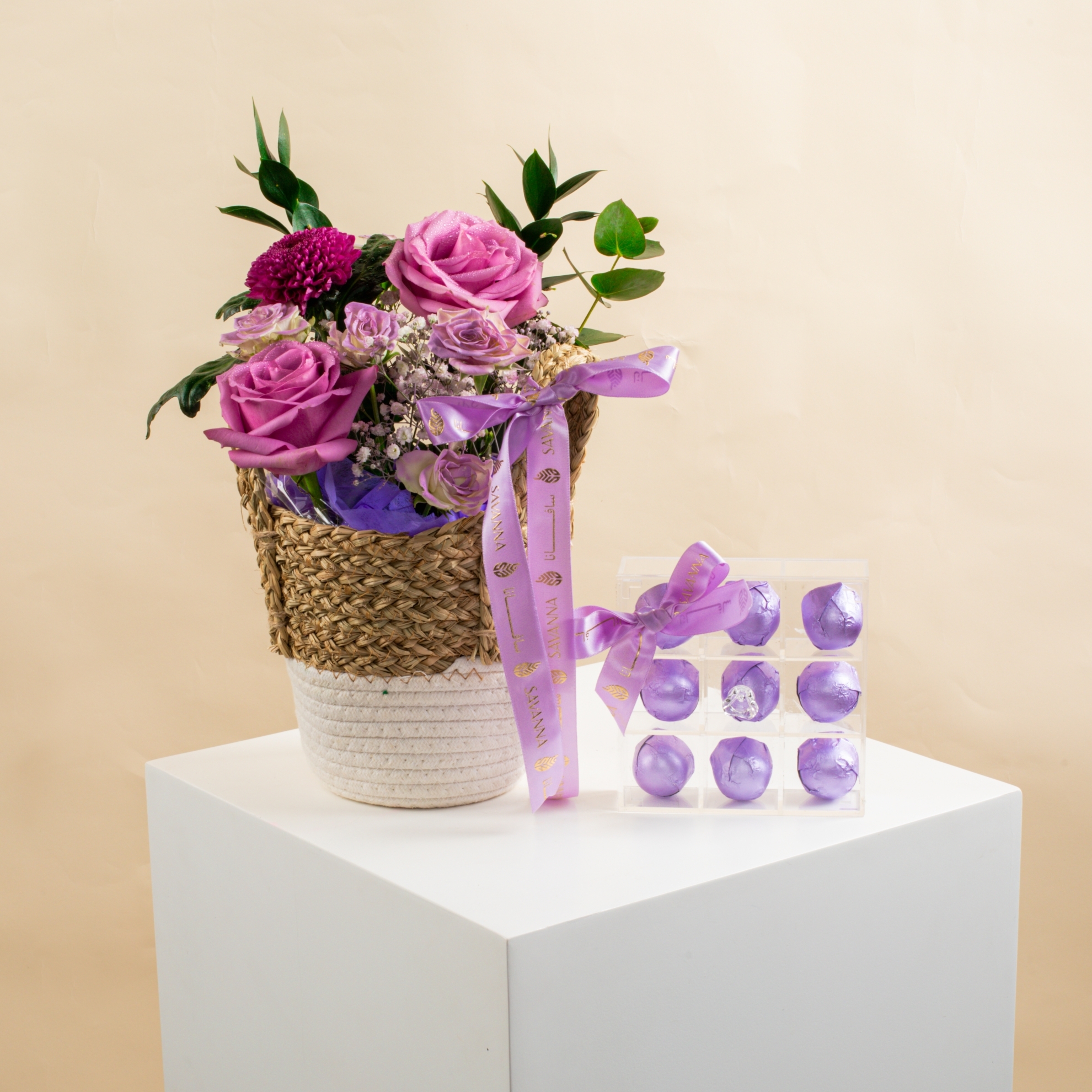 Picture of Purple Flowers Basket | Chocolate 9Pcs