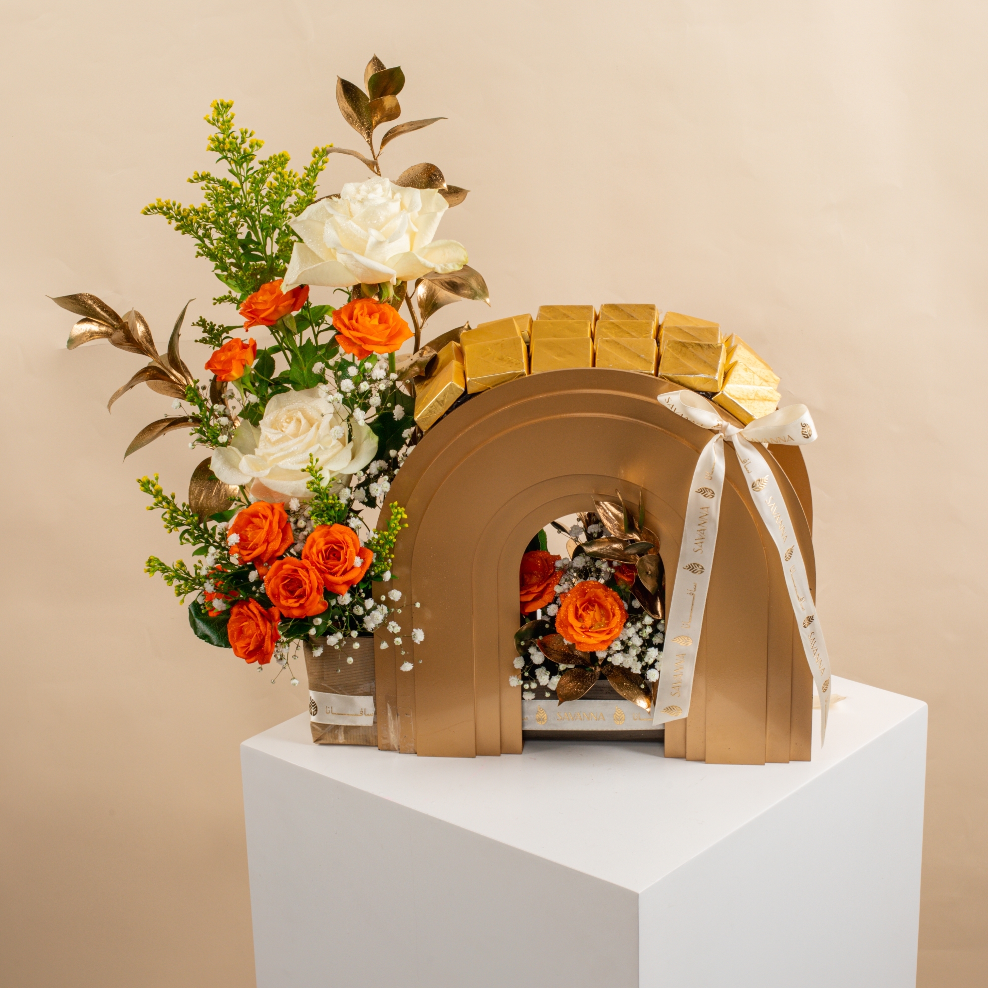 Picture of Golden Chocolate Stand |Flowers 18Pcs