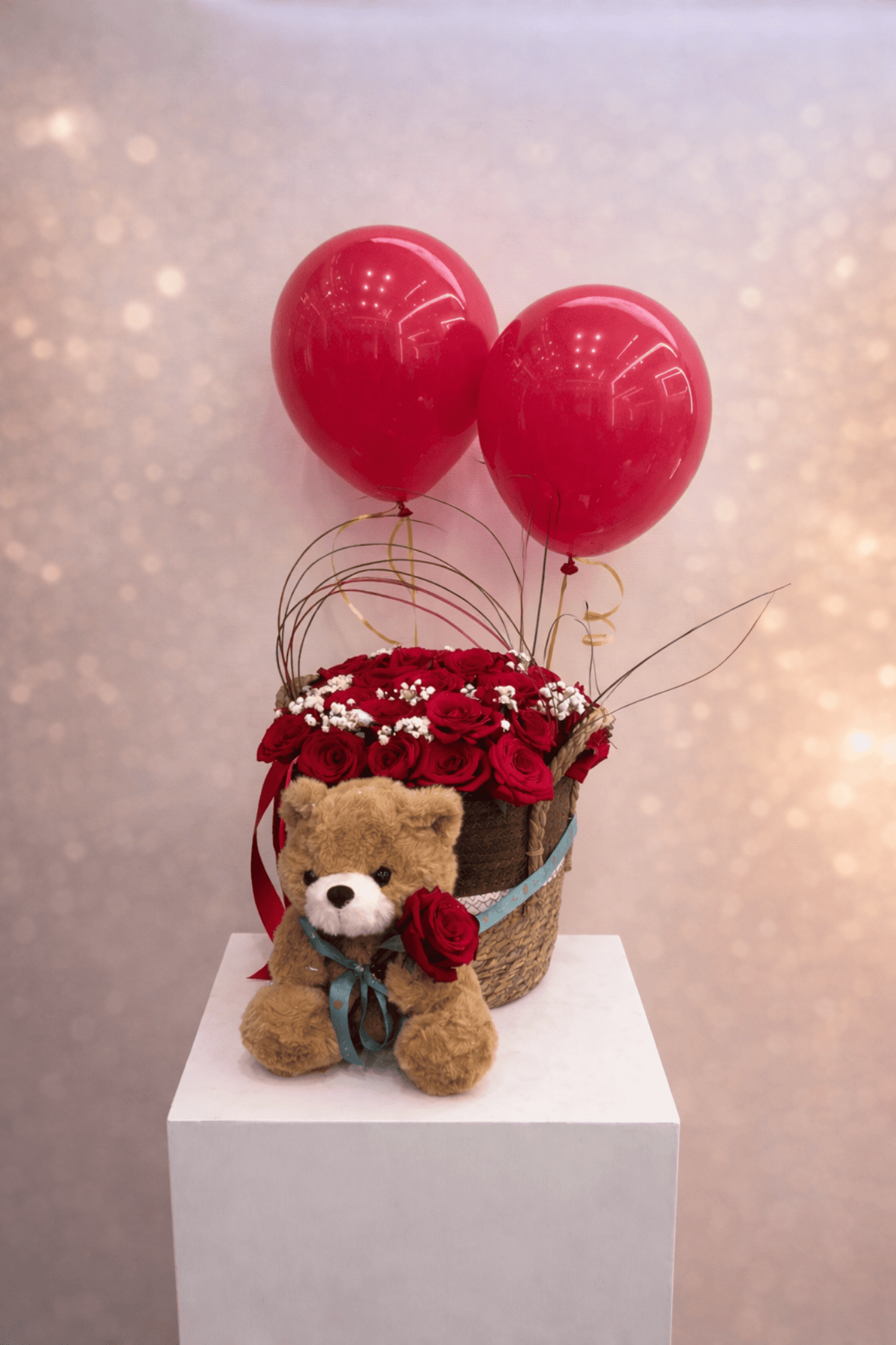 Picture of Flowers Basket | Red Roses 30 Pcs | Balloon