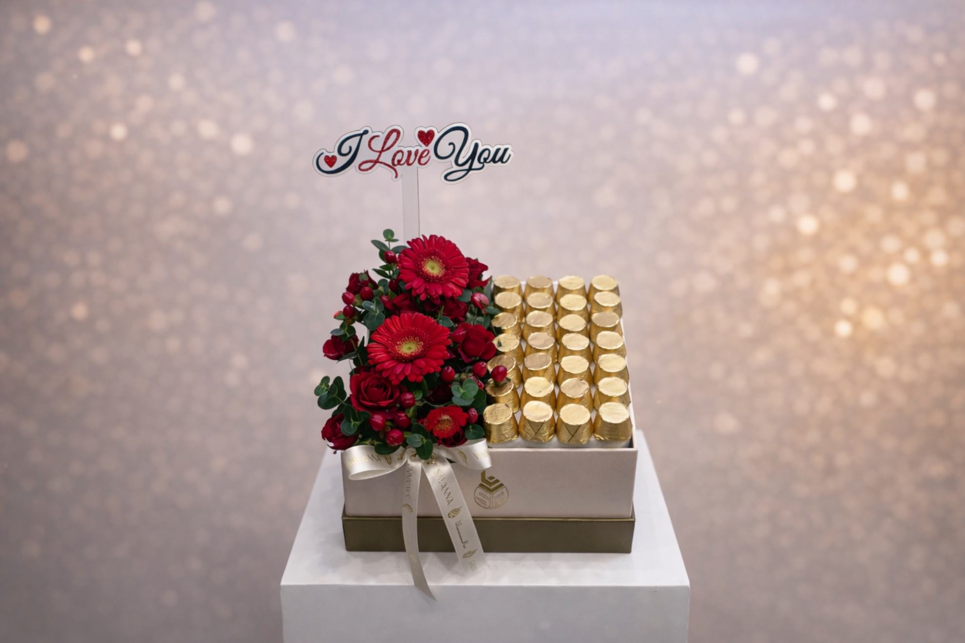 Picture of Love Flowers Box | Chocolate