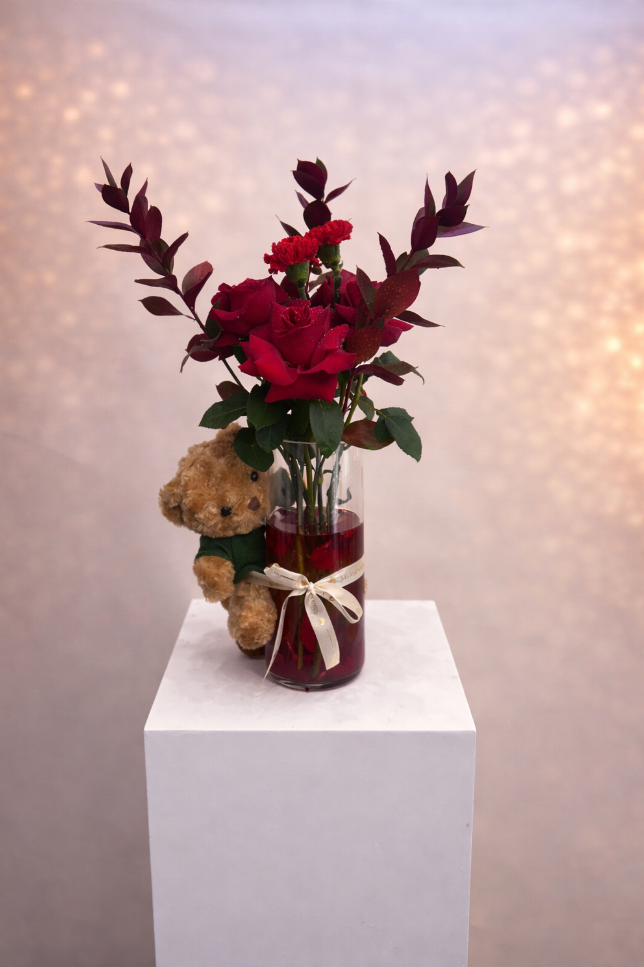 Picture of Red Flowers Vase | Teddy